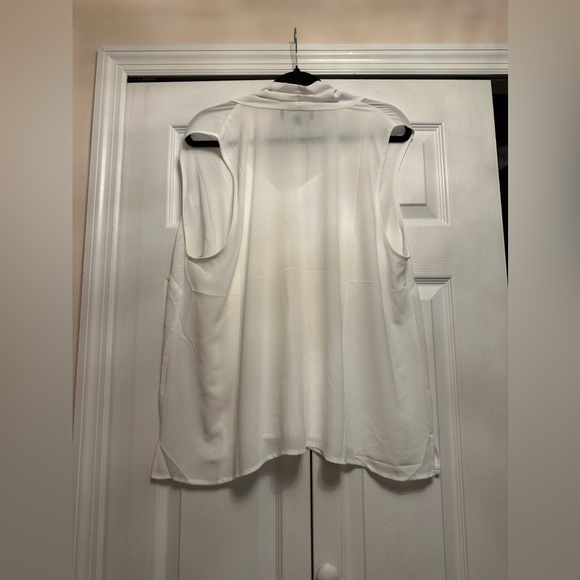 Women’s Eloquii White Blouse - Size 20 - Picture 3 of 3
